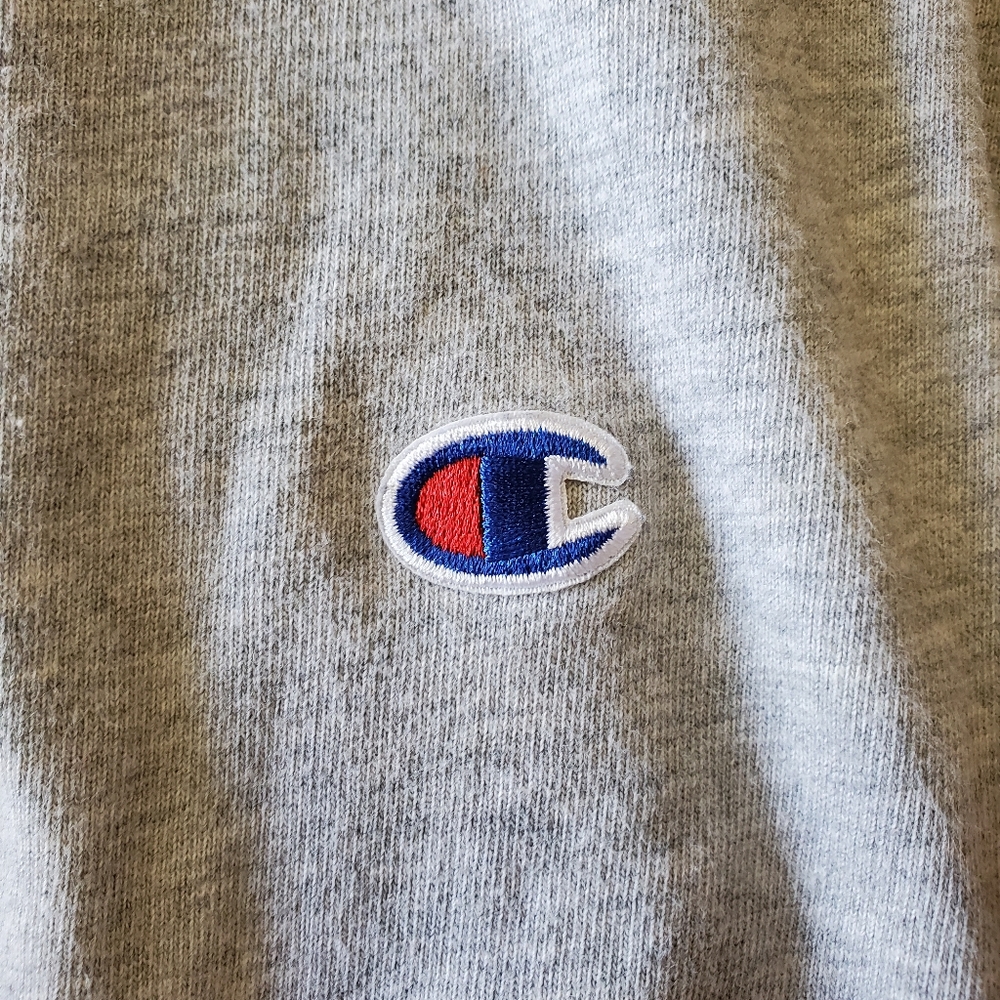 Champion Sweatshirt - Picture 5 of 5